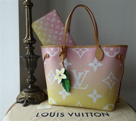 lv escale neverfull mm|More.